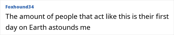 Fã da Disney World levou um tapa no Ultimate Karma depois de cortar a fila para tirar uma foto com o personagem