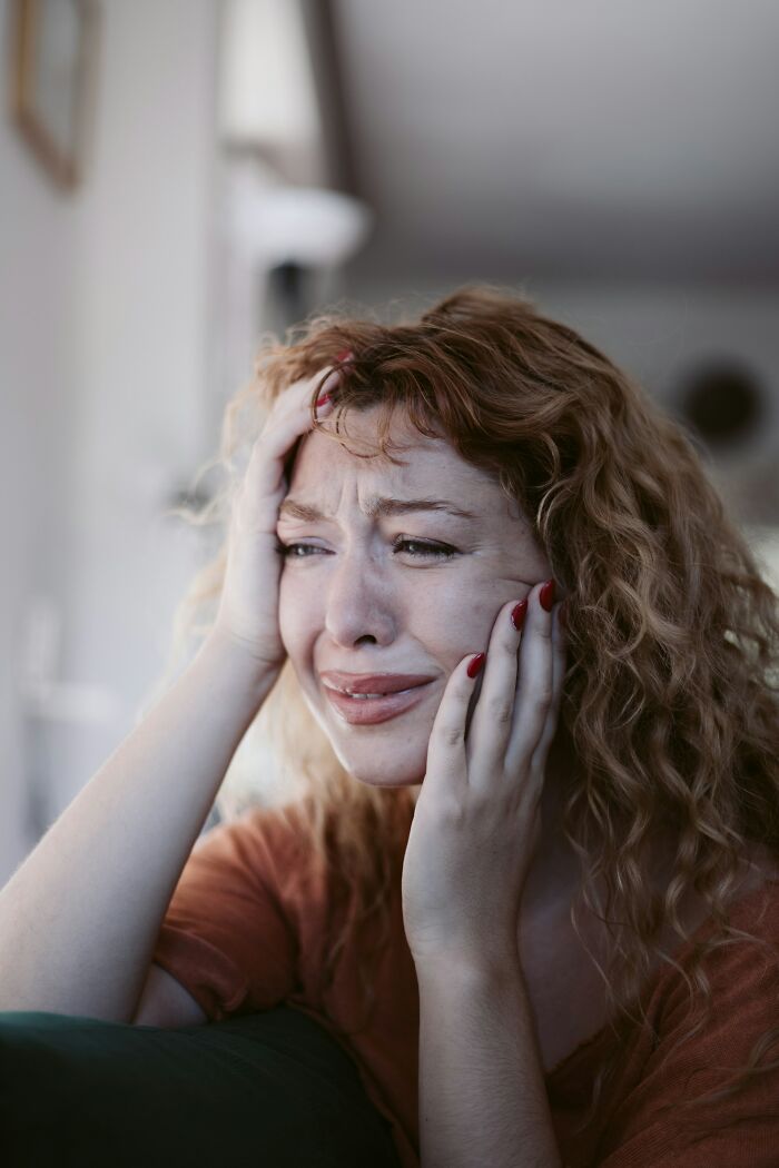 “God Bless America”: 71 People Who Were Once Rich Share How They Lost Everything