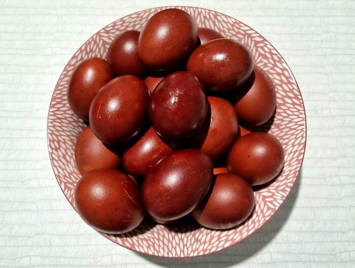 20 Creative Easter Egg Decorating Ideas That Go Way Beyond Basic Dye Kits