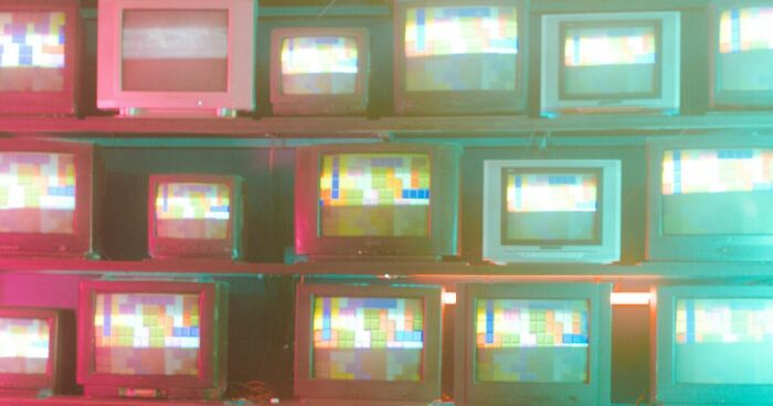 “What Do ‘Chernobyl’ And ‘The Crown’ Have In Common?”: Find 17 Connections Between TV Shows