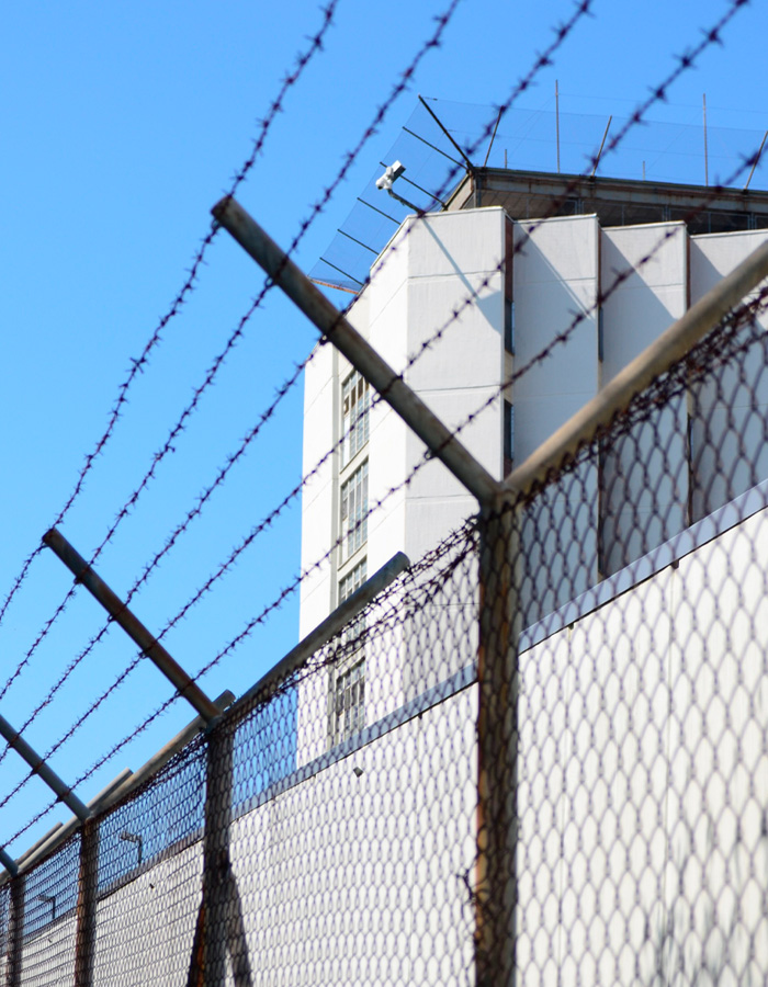 Professor da quinta série acusado de 25 crimes horríveis em caso perturbador