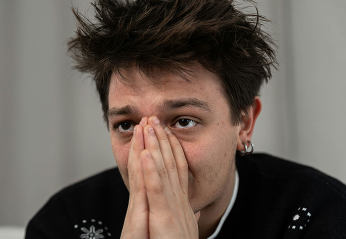 &ldquo;I Always Had A Crush On His Mom&rdquo;: Man Fears Friendship Is Over After Friend Sees His Artwork