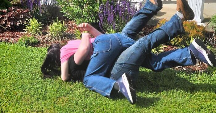 84 Wholesome And Hilarious Photos Showing What Family Life Is All About