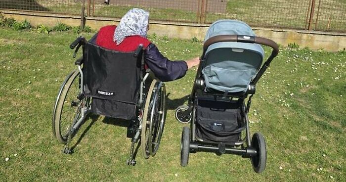 84 Wholesome And Hilarious Photos Showing What Family Life Is All About