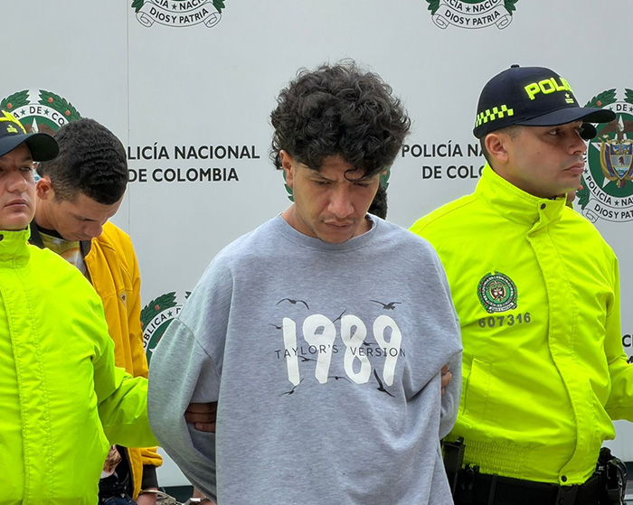 “The Swiftie Mafia”: Criminal Boss Sparks Hilarious Reactions After People Zoom In On His Arrest Pictures