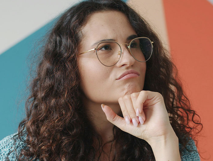 Mulher chamada de sanguessuga quando se recusou a dividir a hipoteca de BF em 50/50 se ela não estiver na escritura