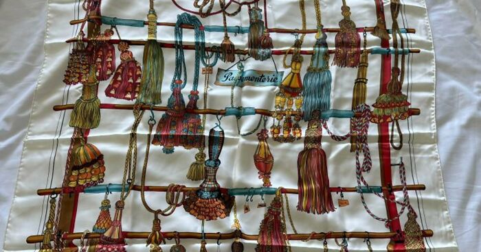 “This Gold Bar”: 53 Suspiciously Good Things People Actually Found In The Goodwill Bins (New Pics)