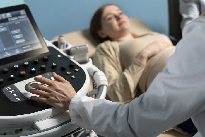 73 Maternity Ward Stories That Left Staff Completely Shocked