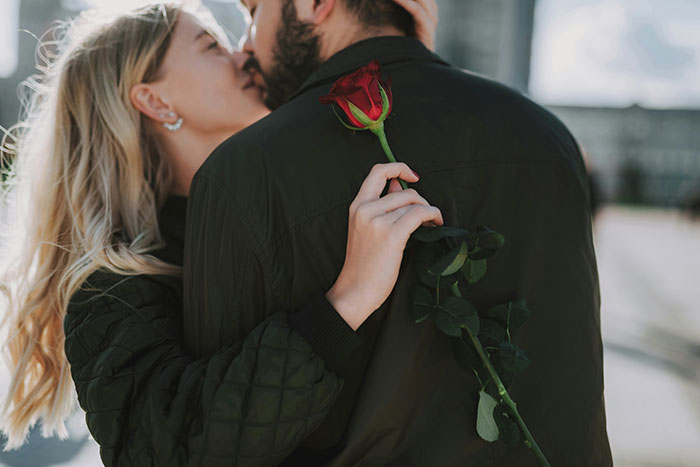 Married Man Acts Like It’s No Big Deal That He Shared A Hotel Room With A Random Woman For Days