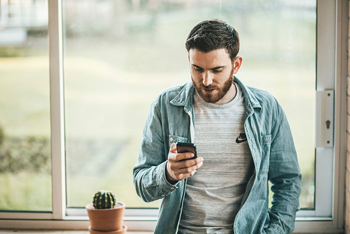Married Man Acts Like It’s No Big Deal That He Shared A Hotel Room With A Random Woman For Days