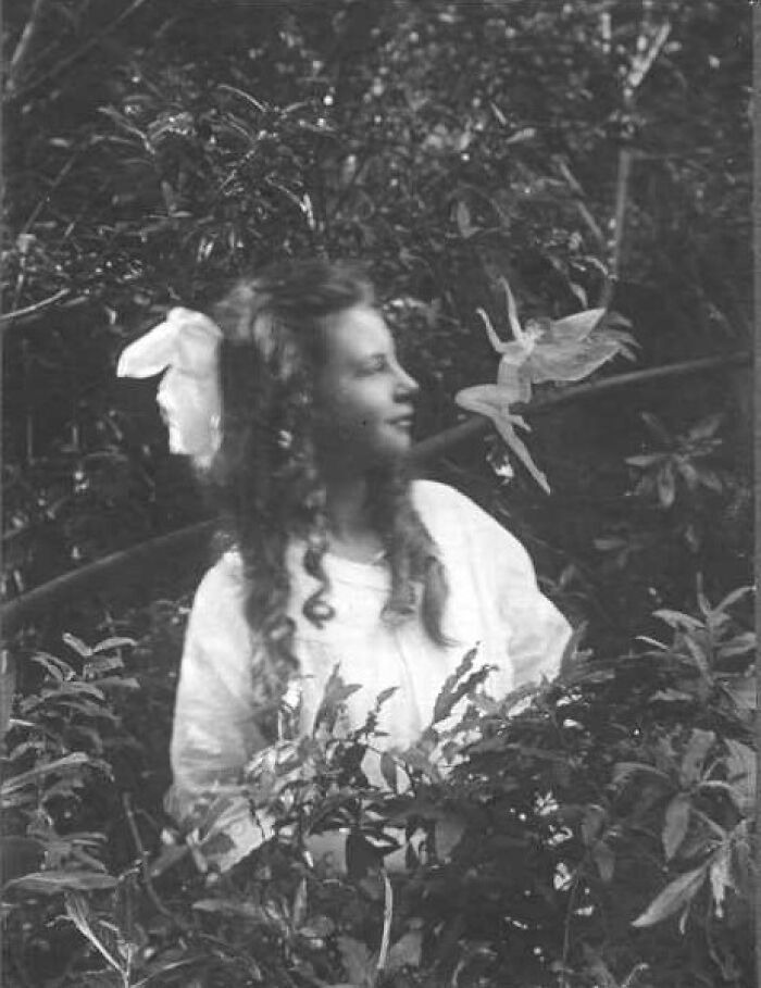 The Cottingley Fairies, Frances Griffith And Elsie Wright, 1920