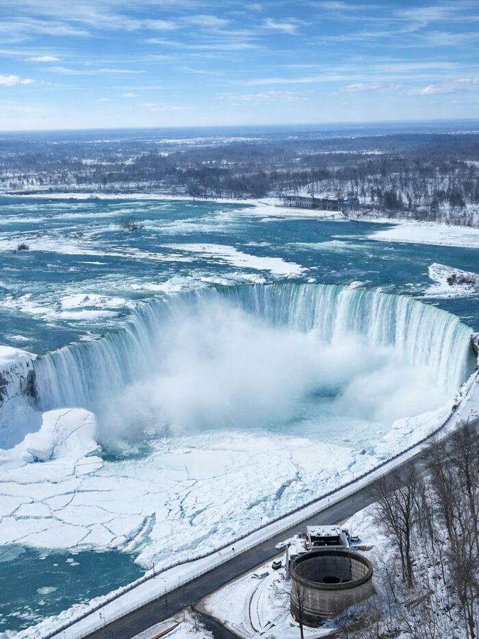 35 Stunning Photos From The 2026 Niagara Frozen Falls Contest Show Winter At Its Most Magical