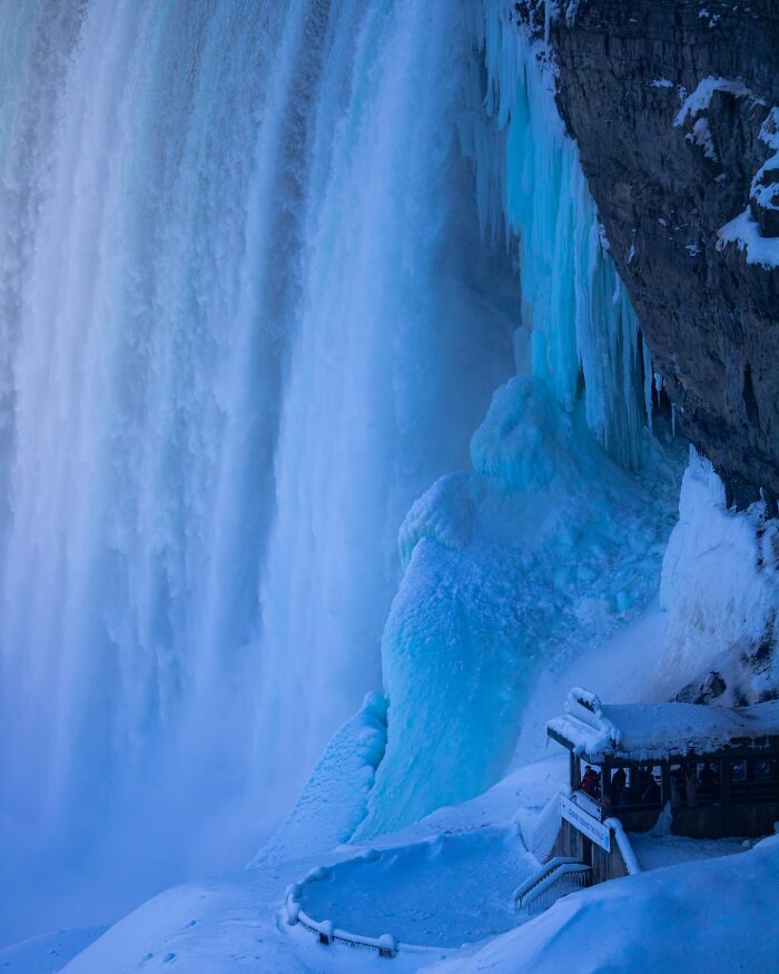 35 Stunning Photos From The 2026 Niagara Frozen Falls Contest Show Winter At Its Most Magical
