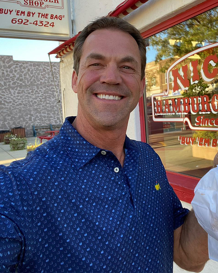 O marido de Kristi Noem supostamente financiou a transformação dramática e o estilo de vida luxuoso da modelo em um relacionamento secreto