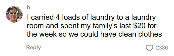 Comente nas redes sociais expressando sacrifício e dificuldades financeiras relacionadas a lavar roupa para as necessidades da família.