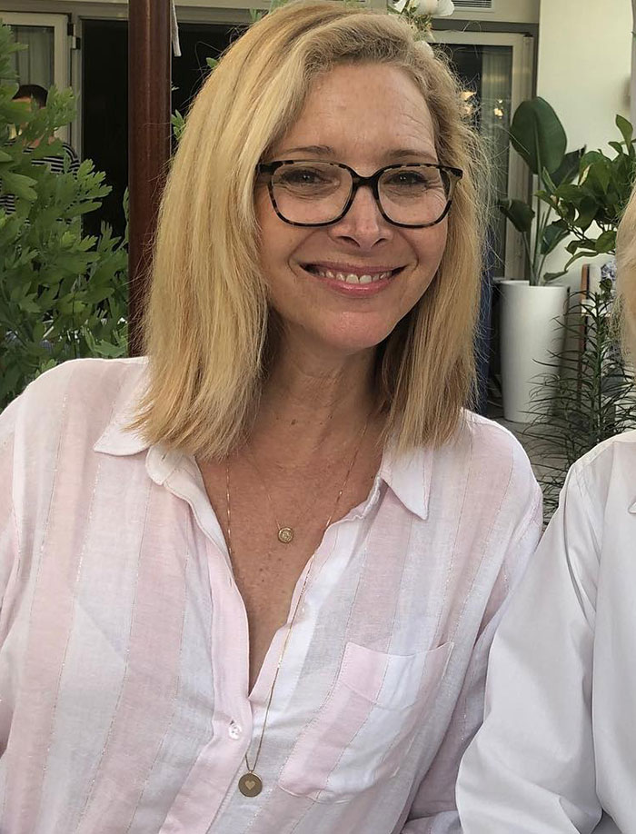 Lisa Kudrow Makes Sad Confession About Her Place In 'Friends' Cast