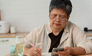 Man Ends Up Calling The Cops After Karen MIL Squats In His Guest Room And Refuses To Move Out