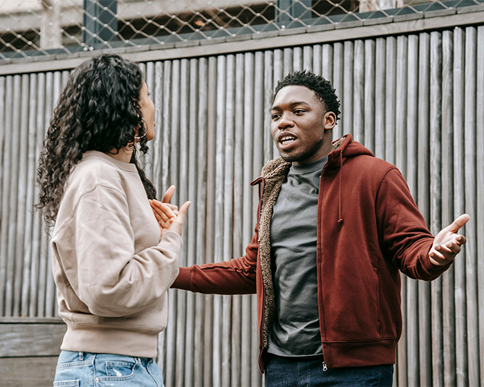 Neighbor Sparks Feud After Sticking Horrifying Fat-Shaming Note On Woman's Apartment Neighbor Sparks Feud After Sticking Horrifying Fat-Shaming Note On Woman's Apartment