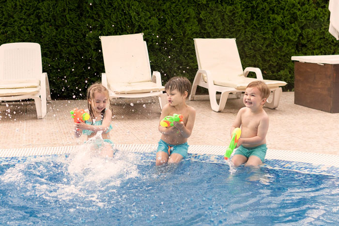 Woman Stops Neighbor’s Child From Using Her Pool Unsupervised, Parents Call Her Cold And Heartless Woman Stops Neighbor’s Child From Using Her Pool Unsupervised, Parents Call Her Cold And Heartless