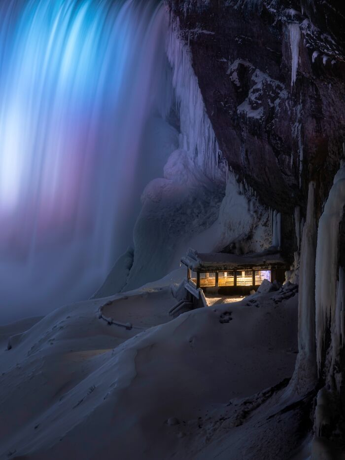 35 Stunning Photos From The 2026 Niagara Frozen Falls Contest Show Winter At Its Most Magical