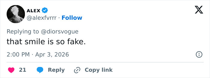 "Something Is Off Here": People Notice Bizarre Details In Photo Of Selena Gomez And Influencer