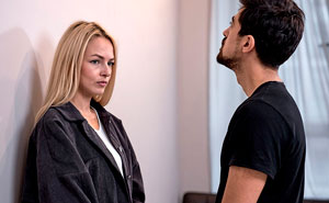 Man Interrupts A Story He Doesn’t Know, Spouse Stops Talking And Proves Their Point