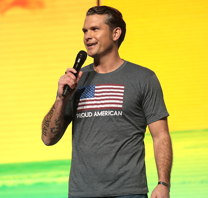 Pete Hegseth's Wife Faces Backlash Over "Temu" Dress For White House Correspondents' Dinner