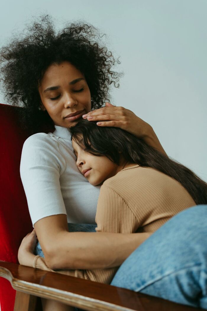 “They Thought I Was Crazy”: 77 Creepy Incidents That Made People Believe In The Paranormal