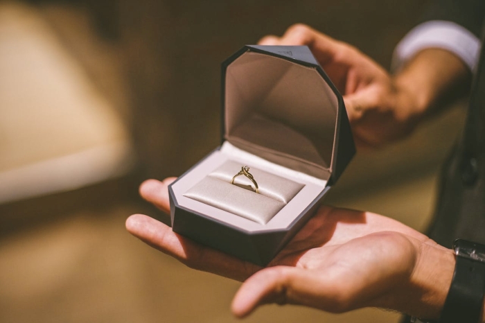 Woman Worries Sister Will Sabotage Her Wedding Because Of Past Incident, Considers Uninviting Her