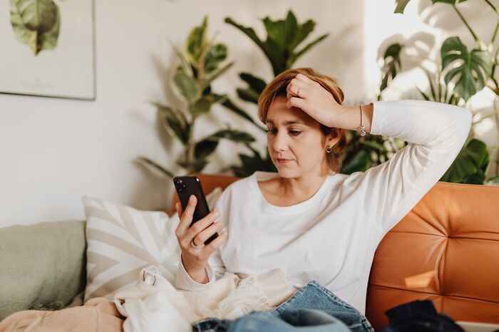 “Went Full MAGA”: 79 Divorces That Either Ended Peacefully, Or Left A Nasty Reminder