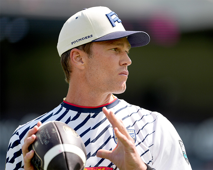 All The Signs Pointing To Your Coworker’s Secret Plastic Surgery, From Bat Ears To Bunny Nose And A Hairstyle Change All The Signs Pointing To Your Coworker’s Secret Plastic Surgery, From Bat Ears To Bunny Nose And A Hairstyle Change