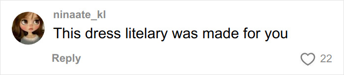 Modelo plus size provoca reação renovada sobre seu vestido de noiva depois que ela chega à revista Vogue