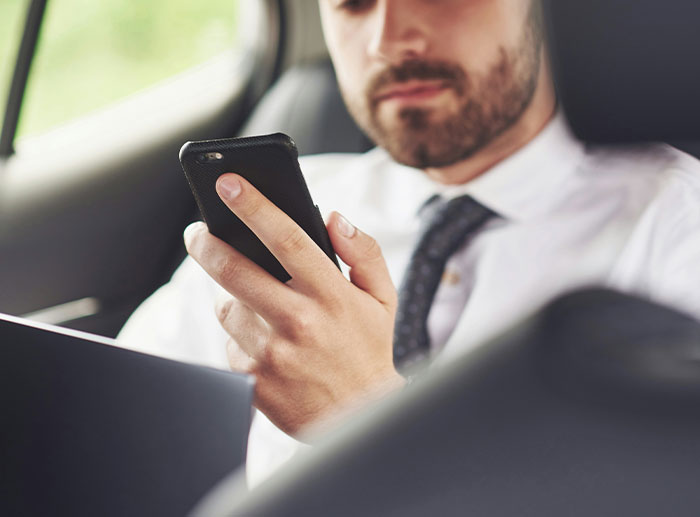 Not To Make You Paranoid, But Here Are 61 Tiny Details That Gave Away A Cheating Partner