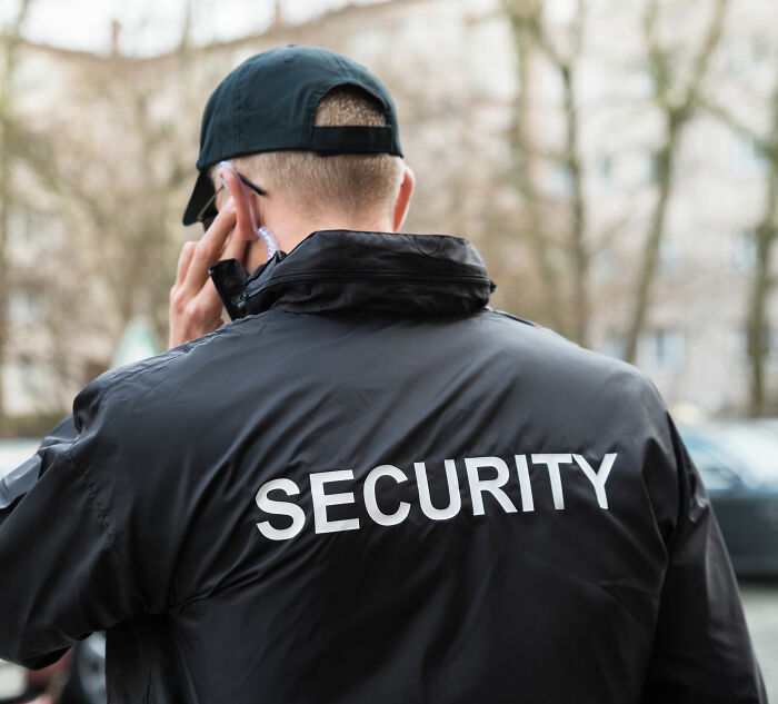 Jason Segel recebe uma chamada de segurança na Finlândia por causa de um simples hábito cultural americano Jason Segel recebe uma chamada de segurança na Finlândia por causa de um simples hábito cultural americano