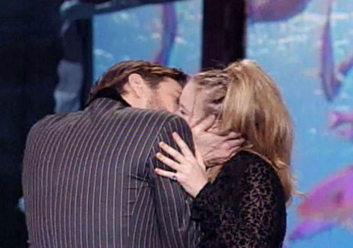 Jim Carey Forcibly Kissing 19 Year Old Alicia Silverstone At The MTV Movie Awards