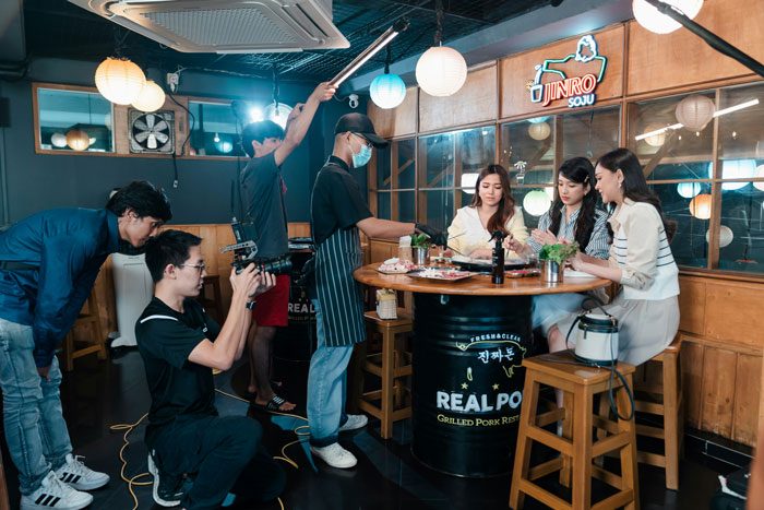 "It'll Cost You Your Husband": Friend Refuses To Pay $200 To Woman's BF, Woman Causes Her Divorce