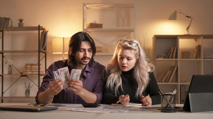 Couple Cry Poor For Years, But Expect Lavish $500 Gifts And Expenses Paid, Sis Finds Out The Truth