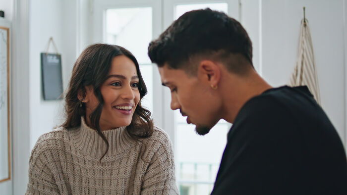 “You’re Prettier Than Aphrodite”: 47 Savage Roasts That Left No Room For Comebacks