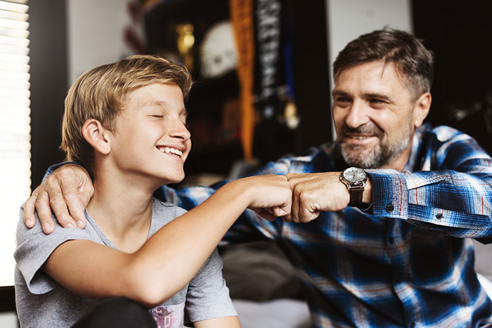 Stepmom Breaks Her Own Promise, Demands Teen Stepkids Apologize For Not Choosing Her During Crisis