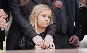 Shady Ex-FIL Suddenly Bans Woman And Kids From Coming To Son’s Funeral, She Becomes Suspicious