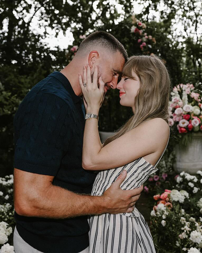 A recente aparição e comportamento de Taylor Swift estimulam rumores de gravidez