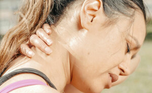 Doctors Issue Warning About “Buffalo Hump” That Could Point To Serious Health Issues