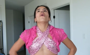 “Trying Not To Have A Panic Attack”: Influencer Spirals Over Stylist’s “Horrible” Coachella Outfit Picks