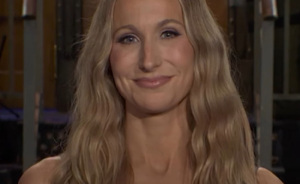 “Prove You’re Not A Mannequin”: Nikki Glaser Savagely Roasts Victoria Beckham’s Signature Serious Face