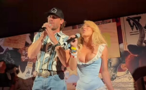 “Why Is She Wearing It Like That?”: Sydney Sweeney’s Bold Karaoke Moment At Stagecoach Sends Fans Buzzing