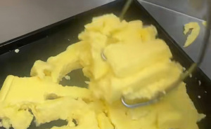 “What The Hell Is That?”: Hotel Guests Swear Off Free Breakfast After Learning How Buffet Eggs Are Made