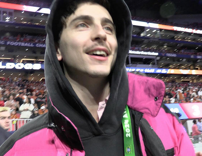 Timothée Chalamet criticado pelos fãs 