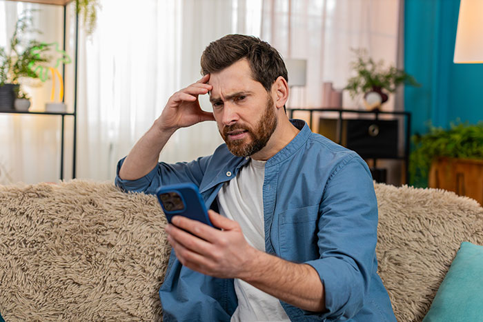 "Life Still Carries On": Mental Health Worker Refuses To Give Day Off To Man Putting Down Sick Pet