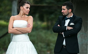 41 Times Wedding Guests Spotted Red Flags So Big They Could See Them From The Altar