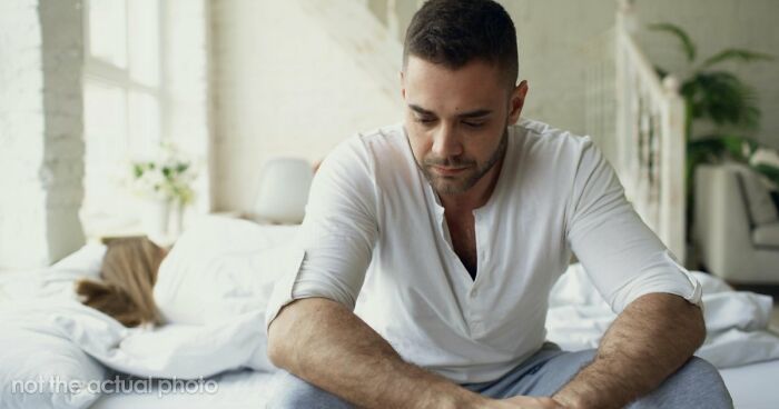 Man Tries To Ignore Gut Feeling About Wife And Her Male Coworker, Finally Snoops On Her Phone